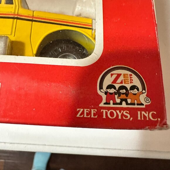 Power Rig Earth Shaker Die-Cast Metal Scale Model Set With Motorized Constructio - Picture 7 of 8